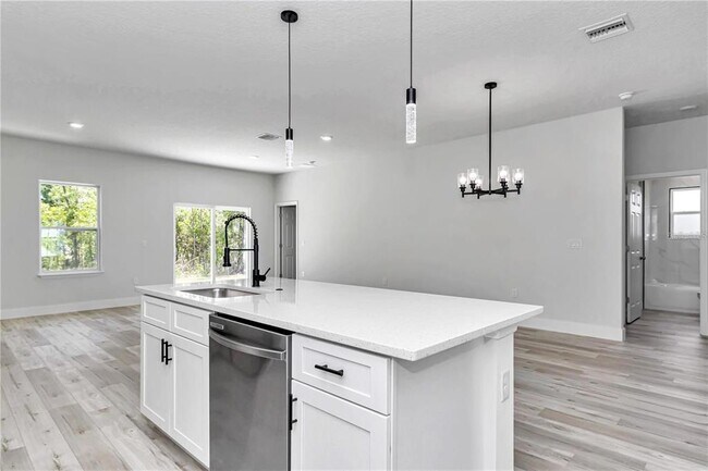 Building Photo - 586 Marion Oaks Trail