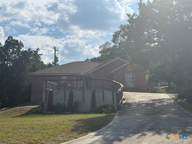 Building Photo - 221 N Scenic Loop