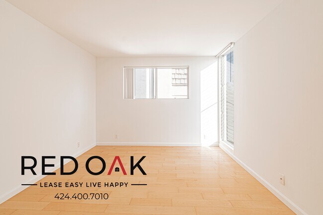 Building Photo - 1033 3rd St