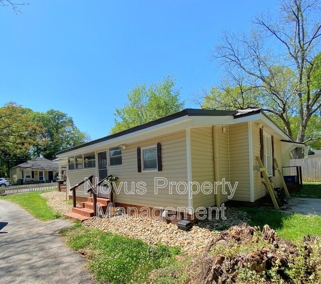 Building Photo - 122 Mandeville Ave