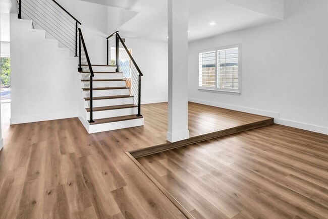 Building Photo - Beautiful single family home in Rancho Penasquitos! Available immediately!