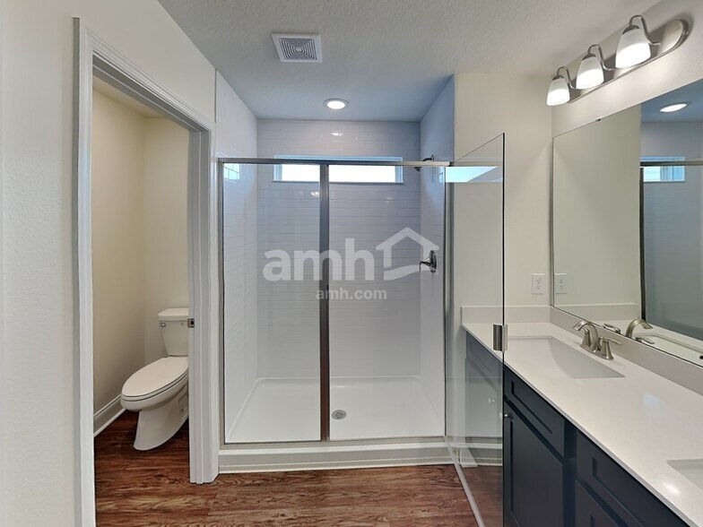 Building Photo - 6062 Little Blf Cir