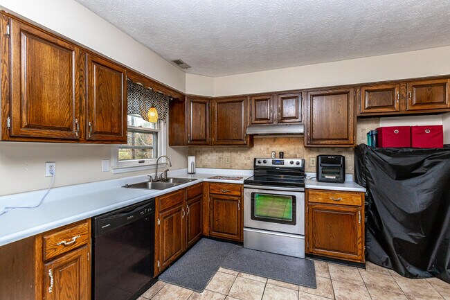 Building Photo - 3008 Tuscaloosa Ln