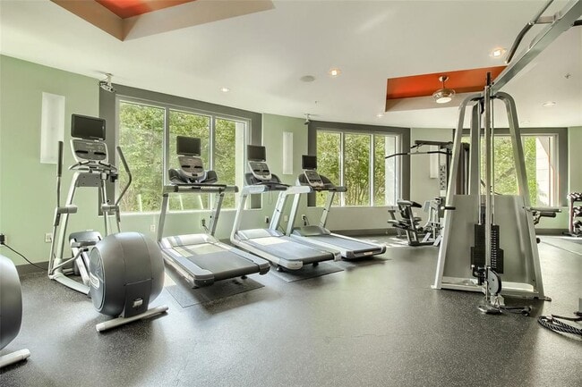 Building Photo - 54 Rainey St