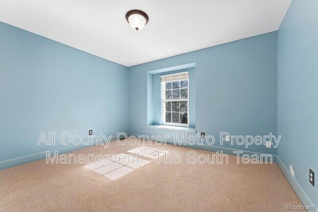 Building Photo - 7731 S Curtice Way