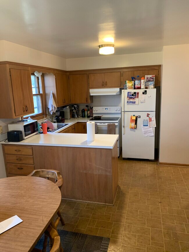 Building Photo - 108 Meadow Ln