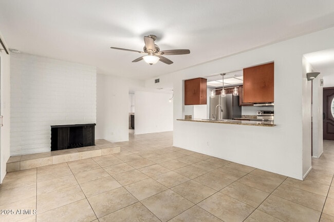 Building Photo - 8308 E Buena Terra Way