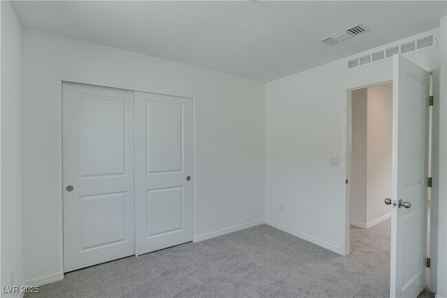 Building Photo - 10339 Dallington St