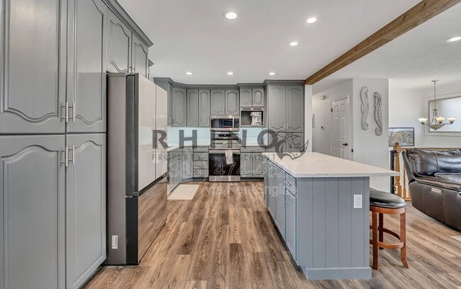 Building Photo - 9218 Laura Anne Wy.