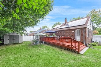 Building Photo - 236 Knickerbocker Rd