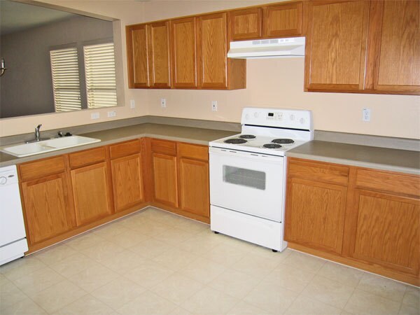 Building Photo - Introducing the Perfect Home in San Tan Heights!