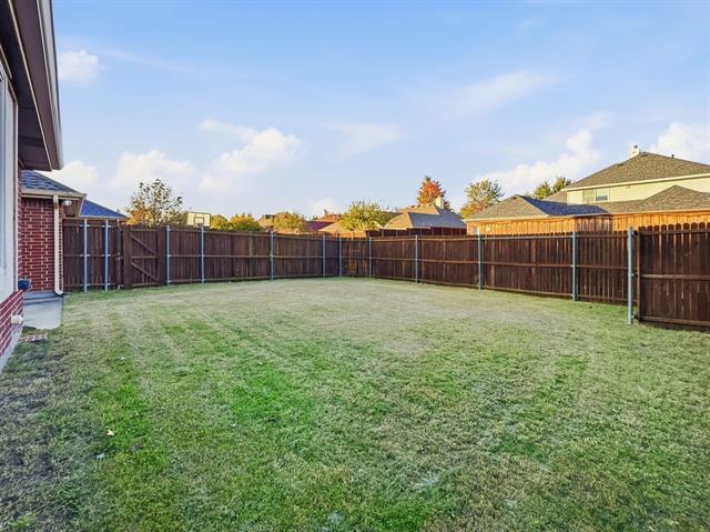 Building Photo - 11250 Luckenbach Dr