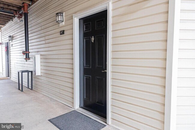 Building Photo - 502 Sunset View Terrace SE