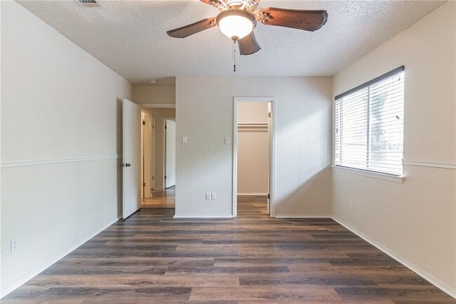 Building Photo - 4908 Hawkhaven Ln