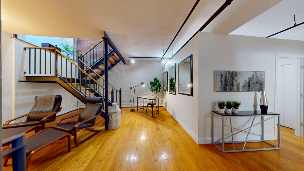 Apt 1D - 13 Stanhope St