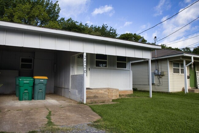 Building Photo - 2520 Hickory St