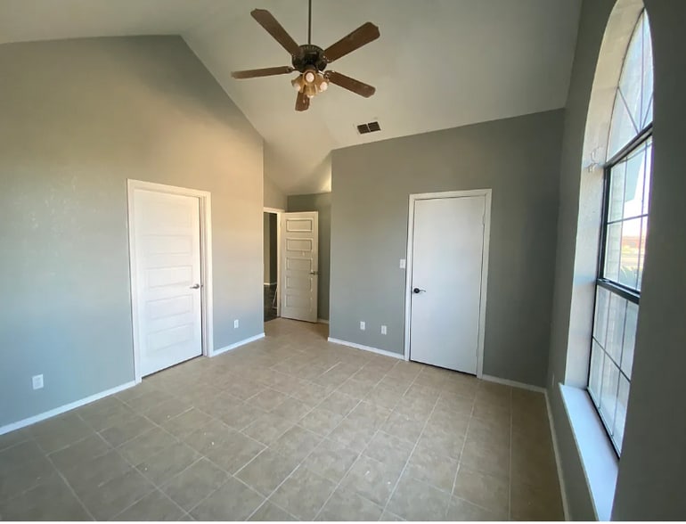 Building Photo - 1601 Debby Ln