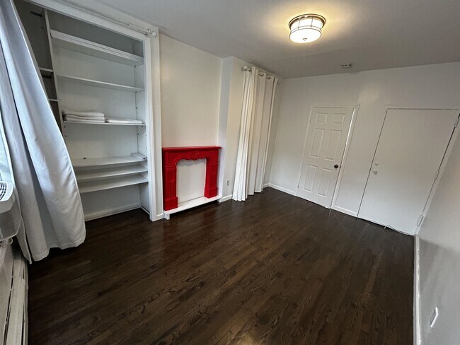 Building Photo - 63 Madison St