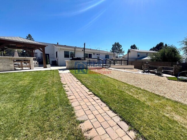 Building Photo - 3640 Inspiration Dr