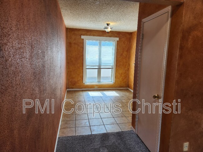 Building Photo - 6702 Everhart Rd