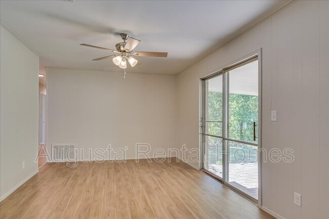 Building Photo - 3210 Trailwood Ct