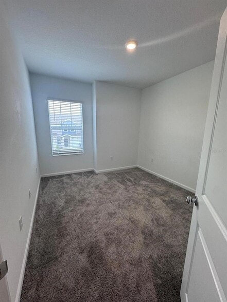 Building Photo - 2700 Skyline Lp