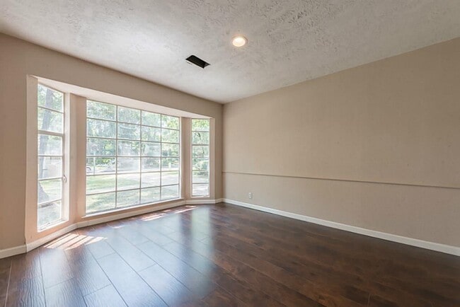 Building Photo - 630 Cherrybark Ln