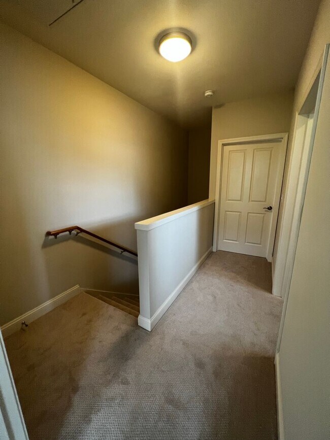 Building Photo - 228 Bayberry Cir