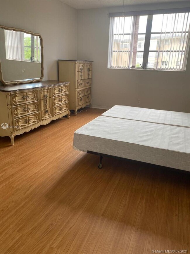 Building Photo - 3091 NW 46th Ave