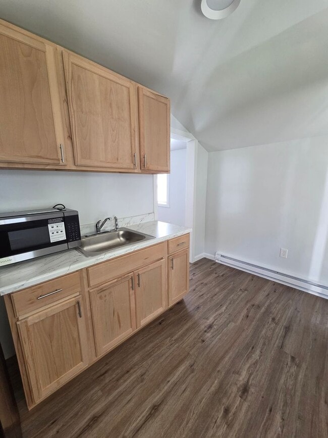 Building Photo - 2-Bedroom Wind Gap Home Available Now!