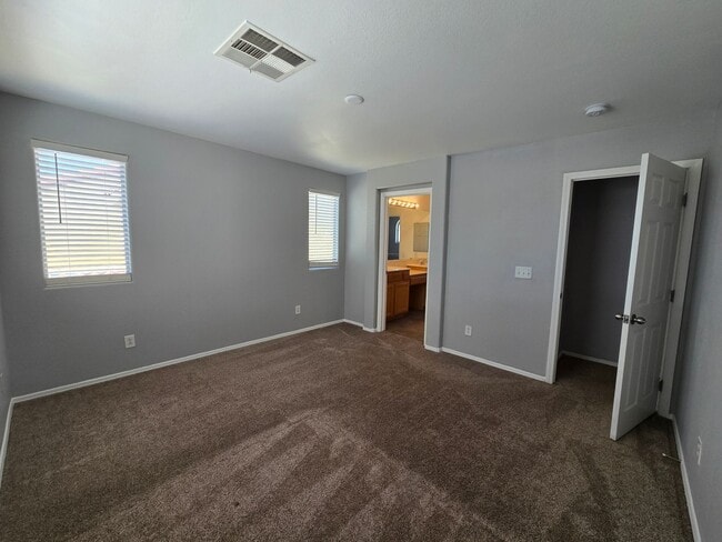 Building Photo - Fabulous 3-Bedroom, 3.5-Bathroom Home with...