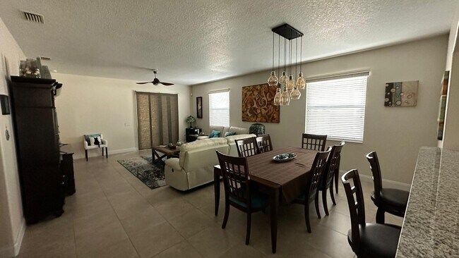 Building Photo - 412 Waterside Cir