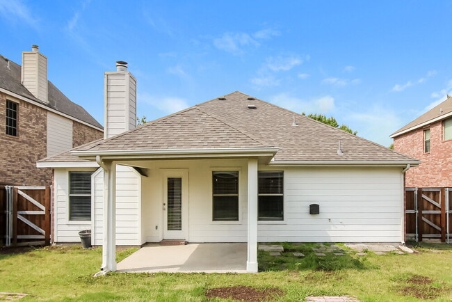 Building Photo - 129 Arbordale Way