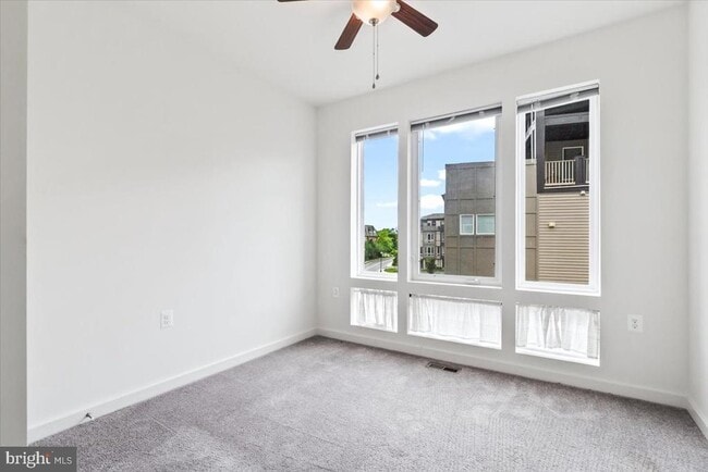Building Photo - 1502 Trafalgar Ln