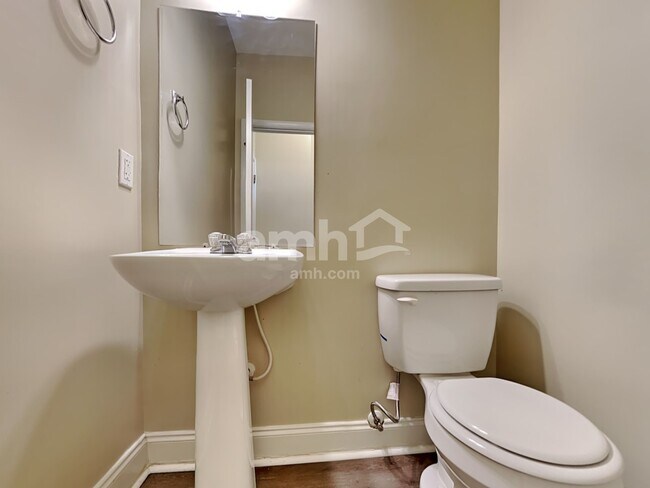 Building Photo - 138 Kimberton Ave