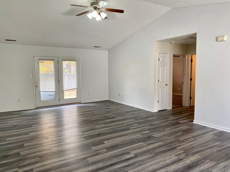 Building Photo - 1493 Sanner Drive