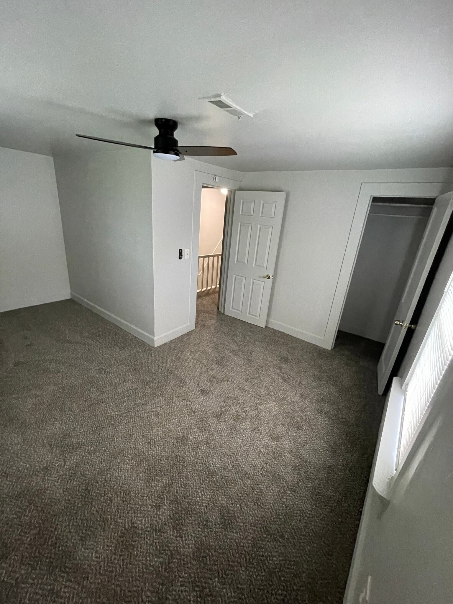 Building Photo - 702 Todds Ln