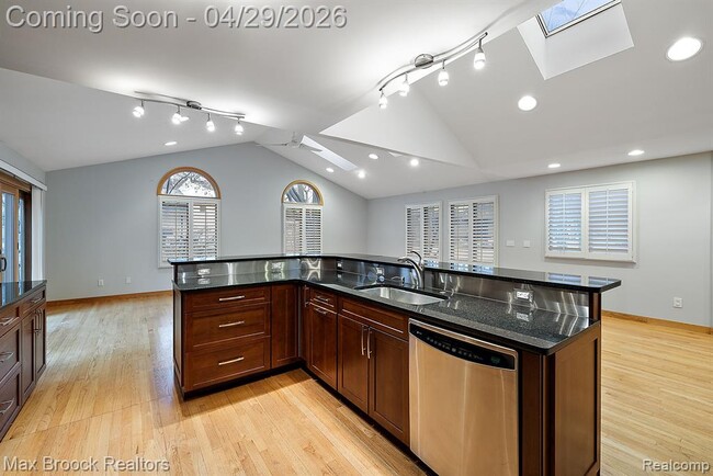 Building Photo - 810 Chestnut St