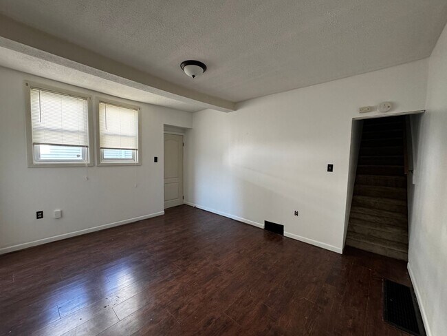 Building Photo - 1254 Willow St