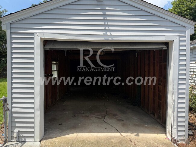 Building Photo - 1210 Sherman-