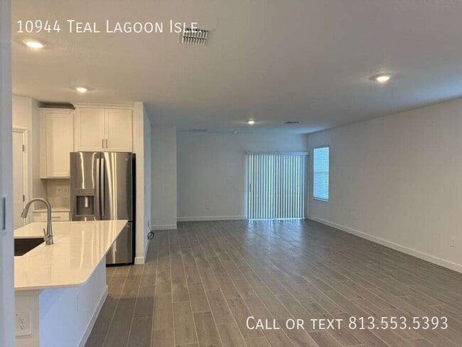 Building Photo - 10944 Teal Lagoon Isle