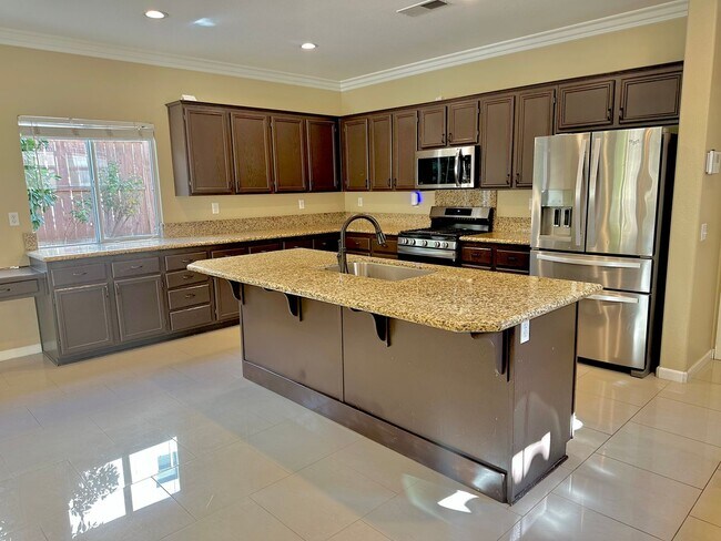 Building Photo - 5 bedroom Pool Home for rent in Murrieta