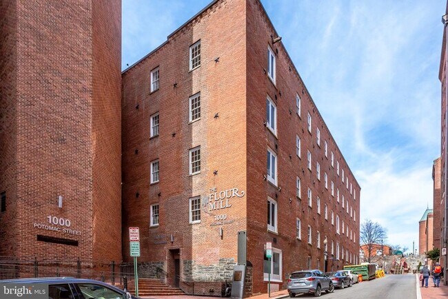 Building Photo - 1315 N Ode St