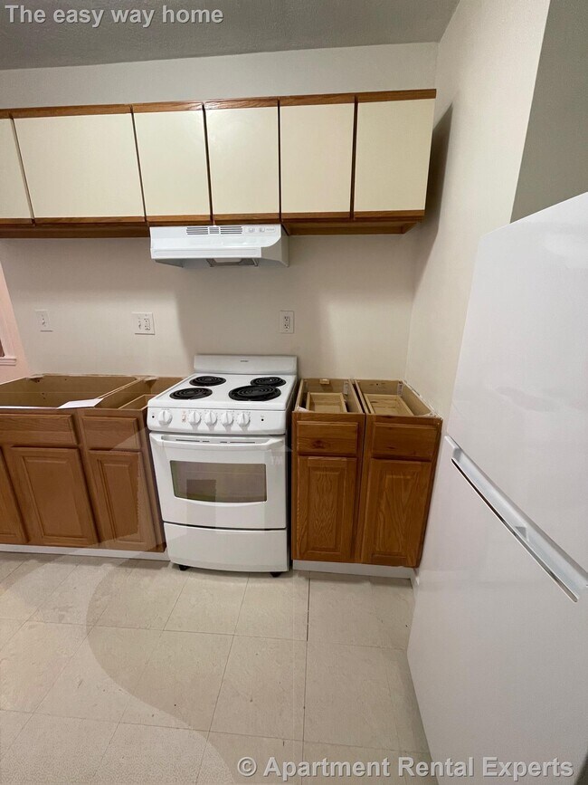 Building Photo - 14 Garrison Ave