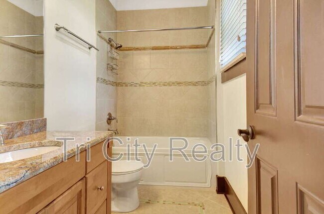 Building Photo - 250 Moss Creek Walk