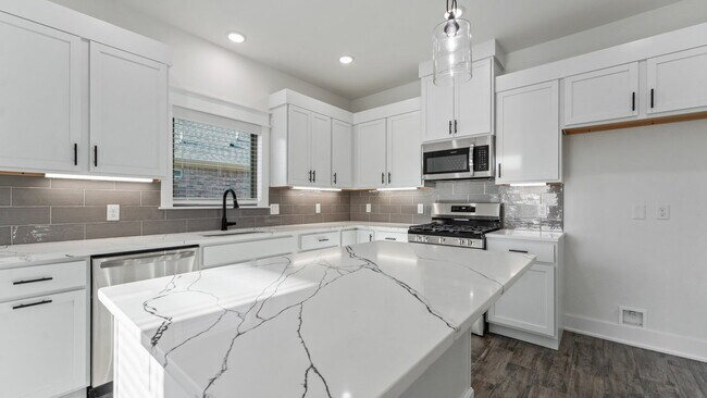 Building Photo - "Brand-new 3-Bedroom Farmington Home with ...