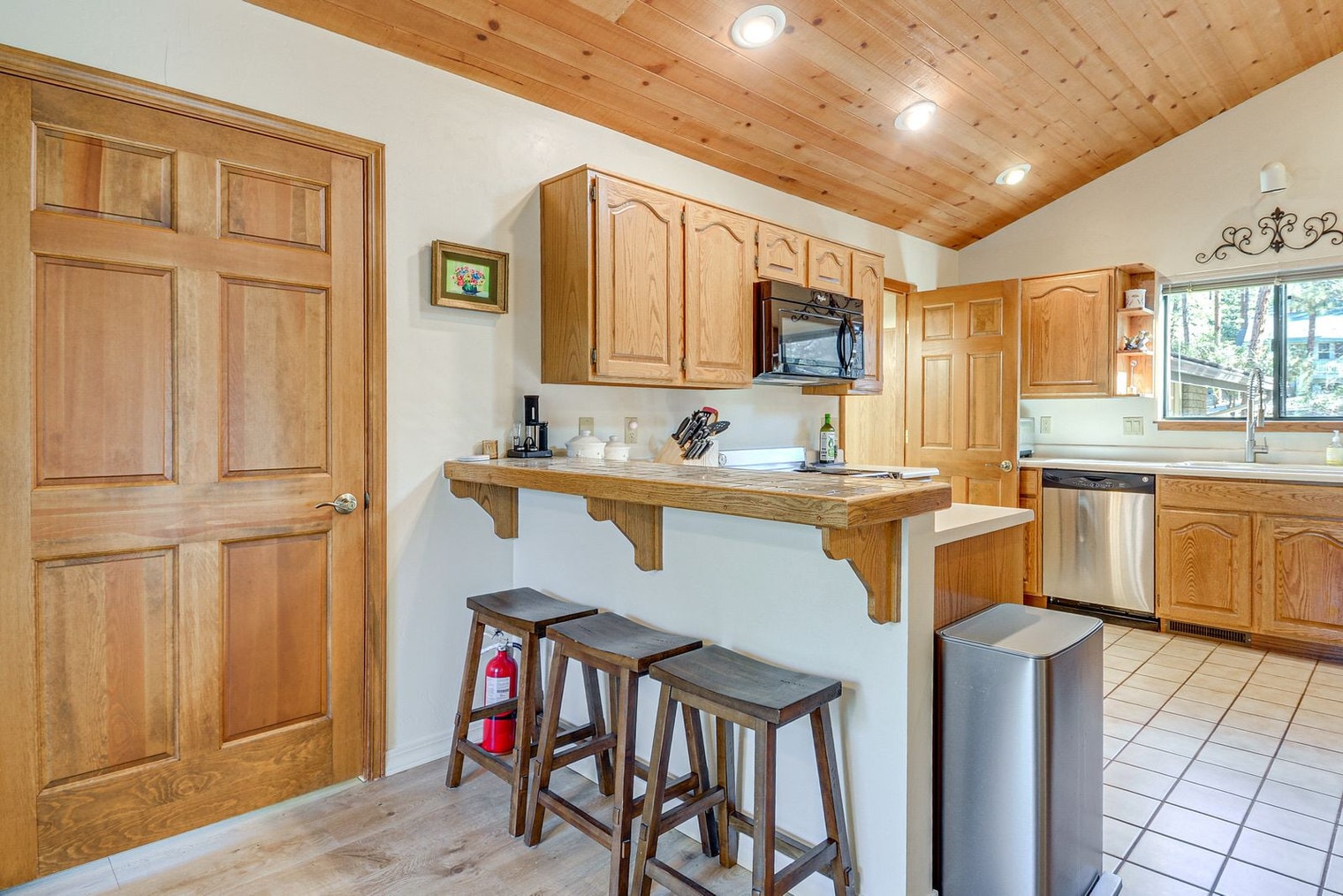 Building Photo - 1490 Valley Ranch Cir