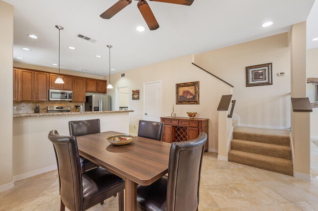 Building Photo - 52230 Desert Spoon Ct