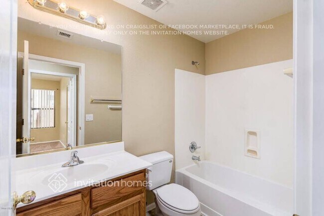 Building Photo - 12426 W Rancho Dr