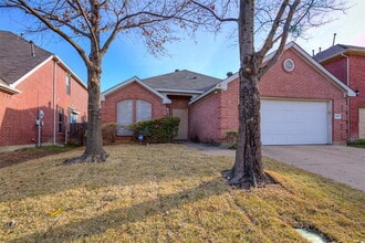 Building Photo - 7977 Glenway Dr